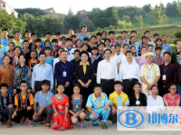 西雙版納州民族中學(xué)2025年報(bào)名條件、招生要求、招生對(duì)象