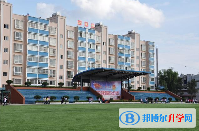 曲靖市麒麟?yún)^(qū)第一中學(xué)2021年報(bào)名條件、招生要求、招生對(duì)象