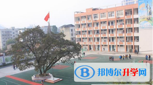 重慶市大足區(qū)龍崗中學(xué)2021年招生簡章