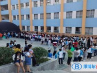 平塘民族中學(xué)2025年招生辦聯(lián)系電話