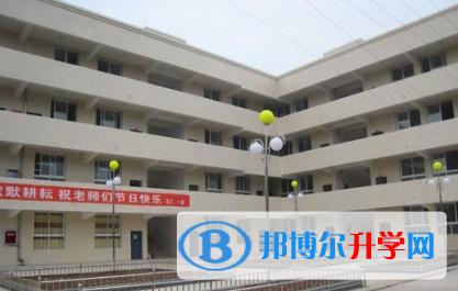 巴中市巴州區(qū)奇章中學校2022年招生簡章