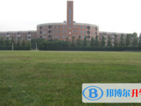 眉山外國語學(xué)校2025年招生辦聯(lián)系電話