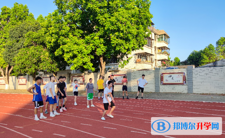 鼎湖區(qū)鼎湖中學(xué)怎么樣、好不好