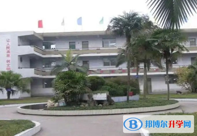2025富順第三中學(xué)校多少錢(qián)(學(xué)費(fèi)明細(xì))
