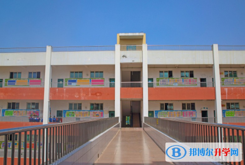 四川省廣元市八二一中學(xué)怎么樣、好不好