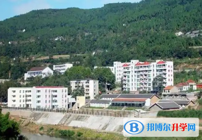 劍閣劍州中學(xué)地址，乘車路線